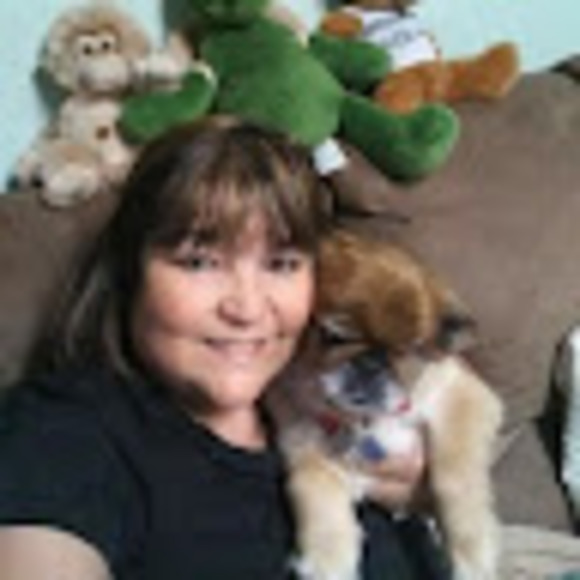 Meet your Posher, Rebecca - Picture 1 of 1